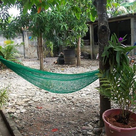 Charm Guest House Puerto Princesa Exterior photo