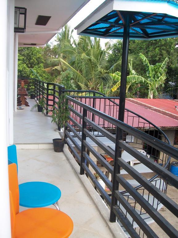 Charm Guest House Puerto Princesa Exterior photo