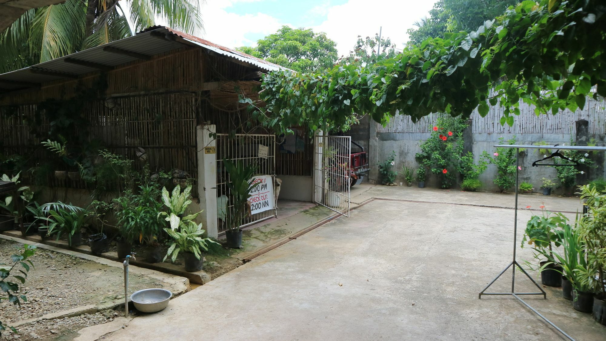 Charm Guest House Puerto Princesa Exterior photo