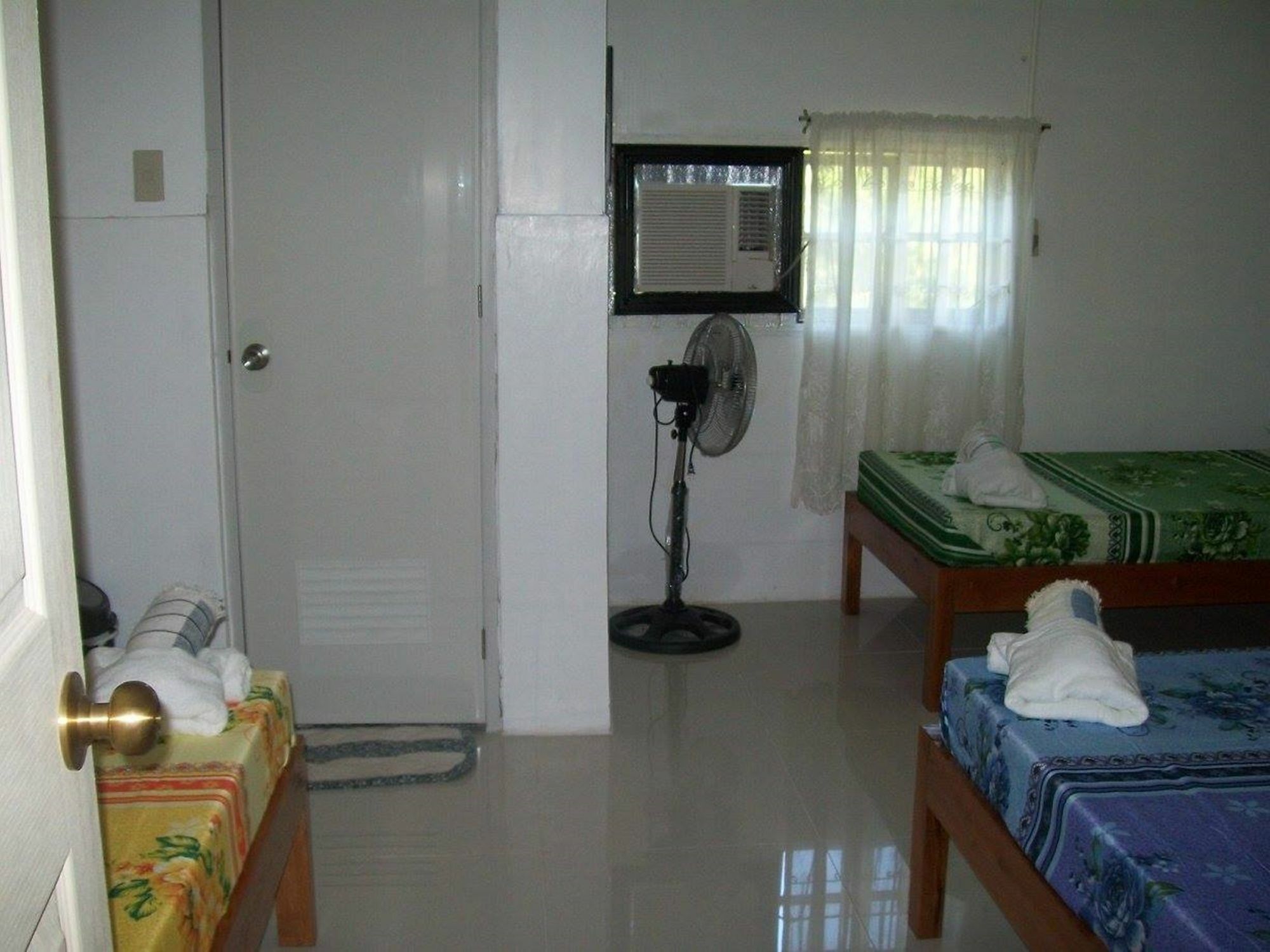 Charm Guest House Puerto Princesa Exterior photo